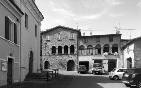 Piazza Montecastello